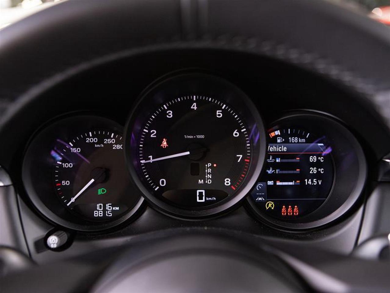 2025 Porsche Macan AWD Photo