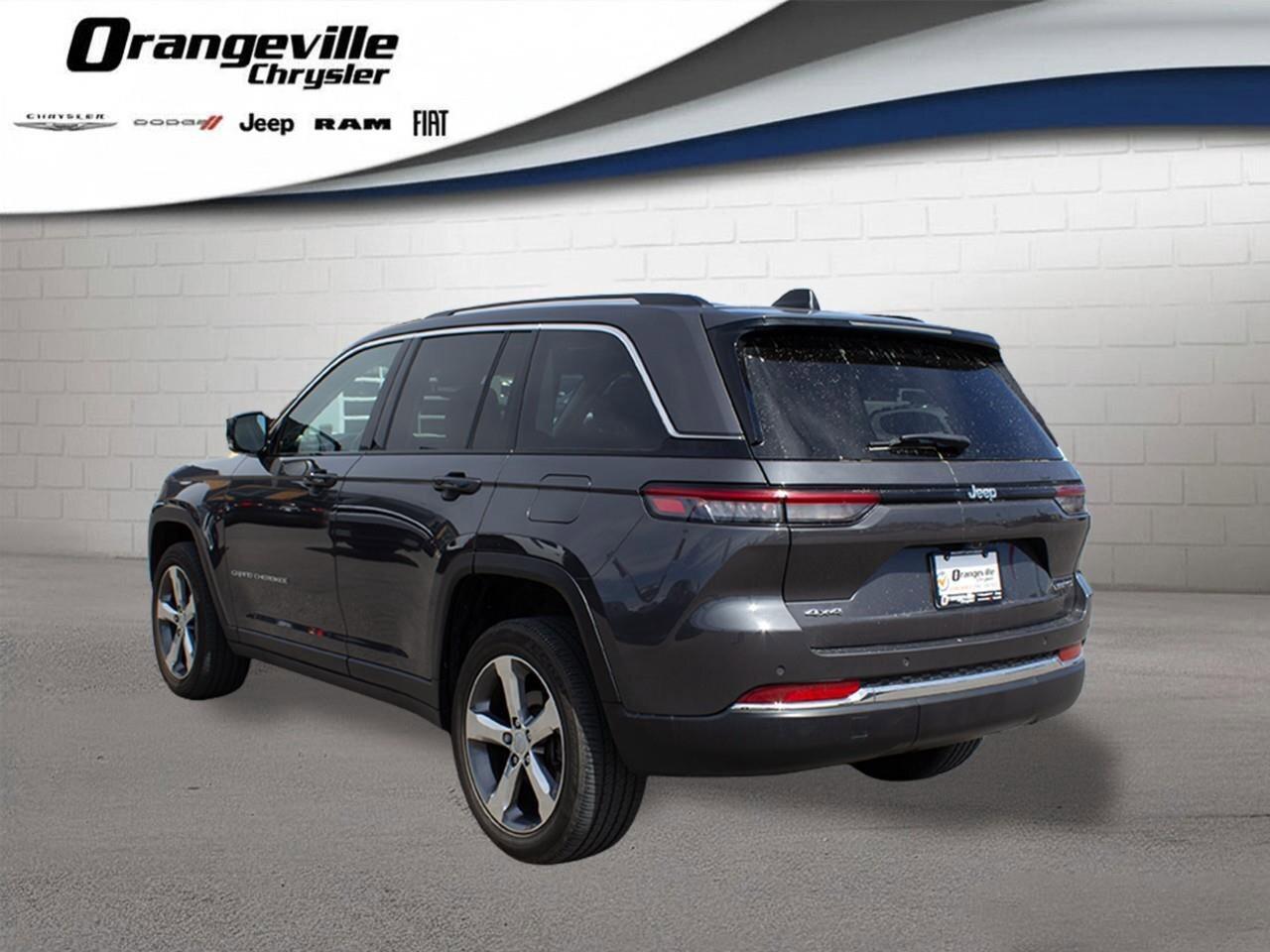 2022 Jeep Grand Cherokee LIMITED 4X4 Photo
