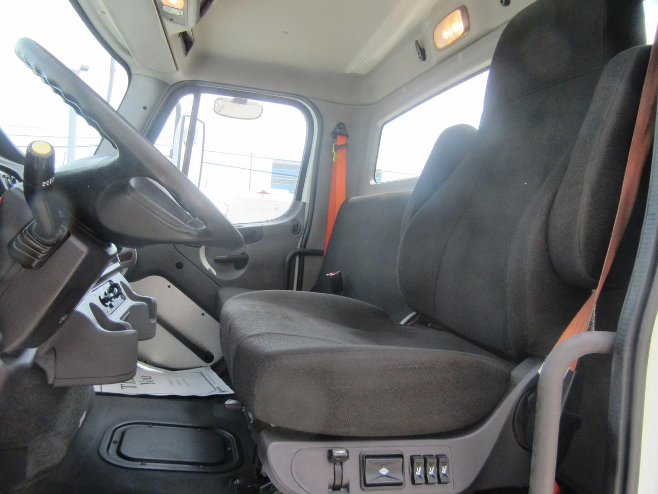 2020 Freightliner M2-112 DIESEL TANDEM CAB & CHASSIS Photo
