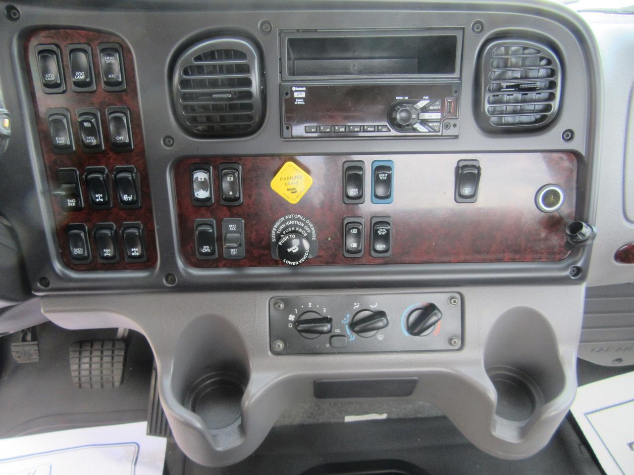 2020 Freightliner M2-112 DIESEL TANDEM CAB & CHASSIS Photo