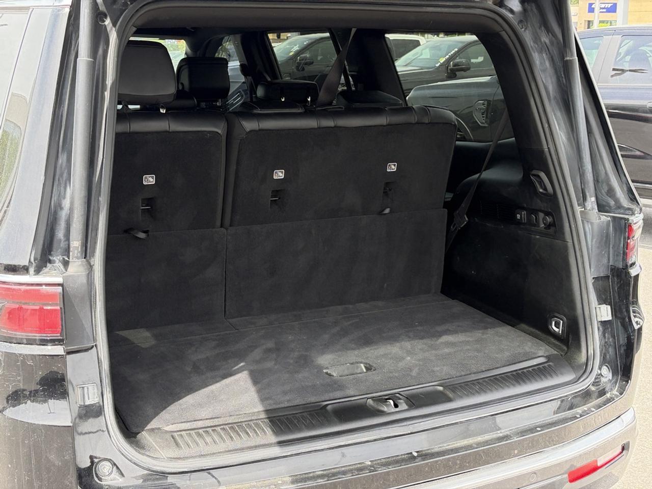 2022 Jeep Wagoneer Series II 4dr 4x4 Photo