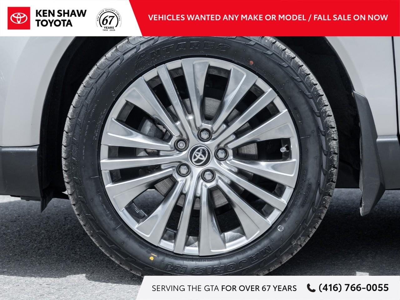 2023 Toyota Venza Limited 4dr All-Wheel Drive Photo