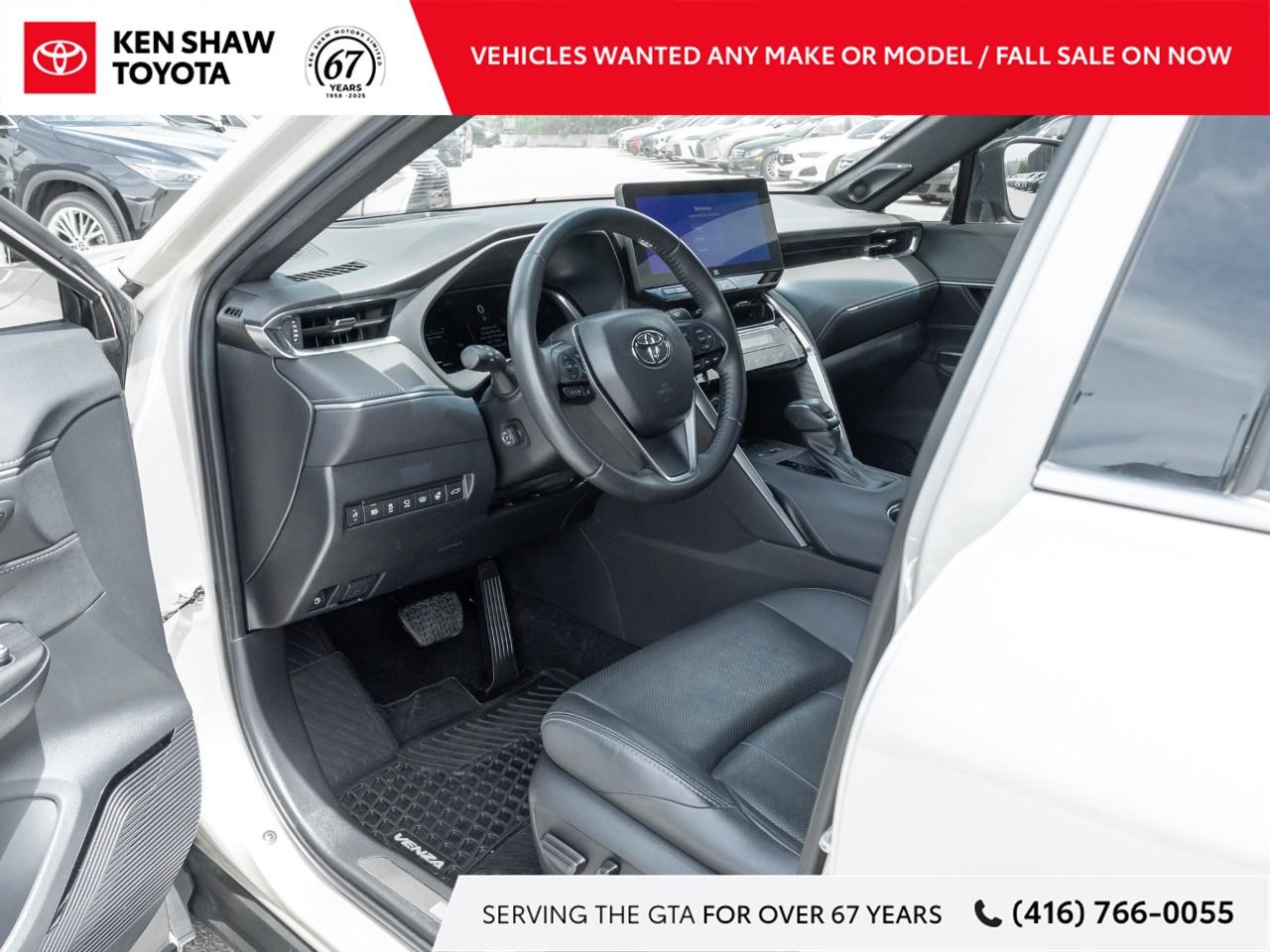 2023 Toyota Venza Limited 4dr All-Wheel Drive Photo