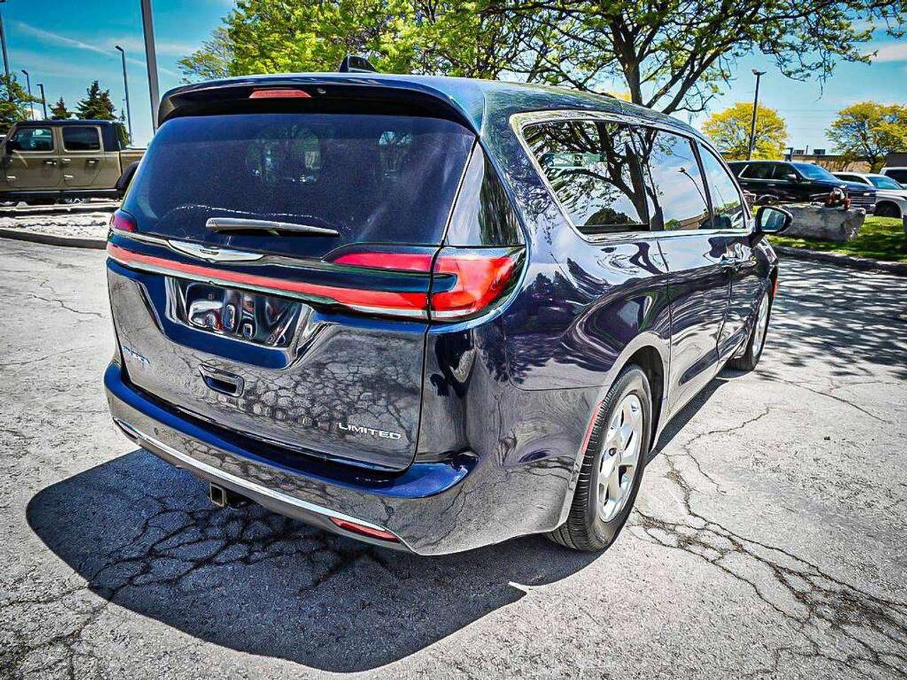 2024 Chrysler Pacifica  Photo