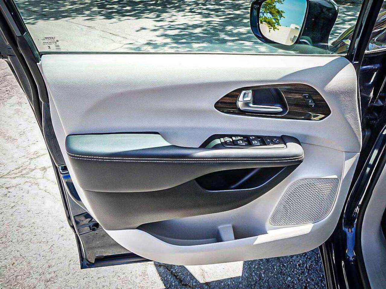 2024 Chrysler Pacifica  Photo