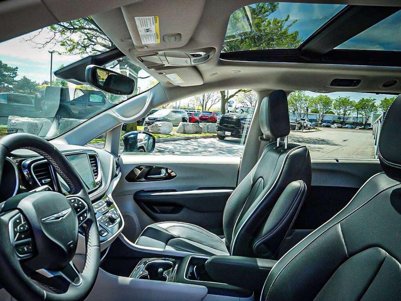 2024 Chrysler Pacifica  Photo