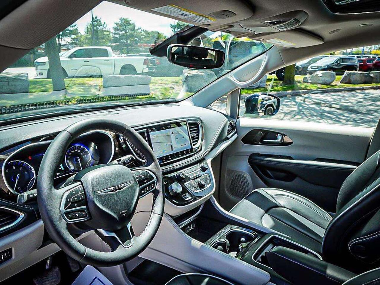 2024 Chrysler Pacifica  Photo