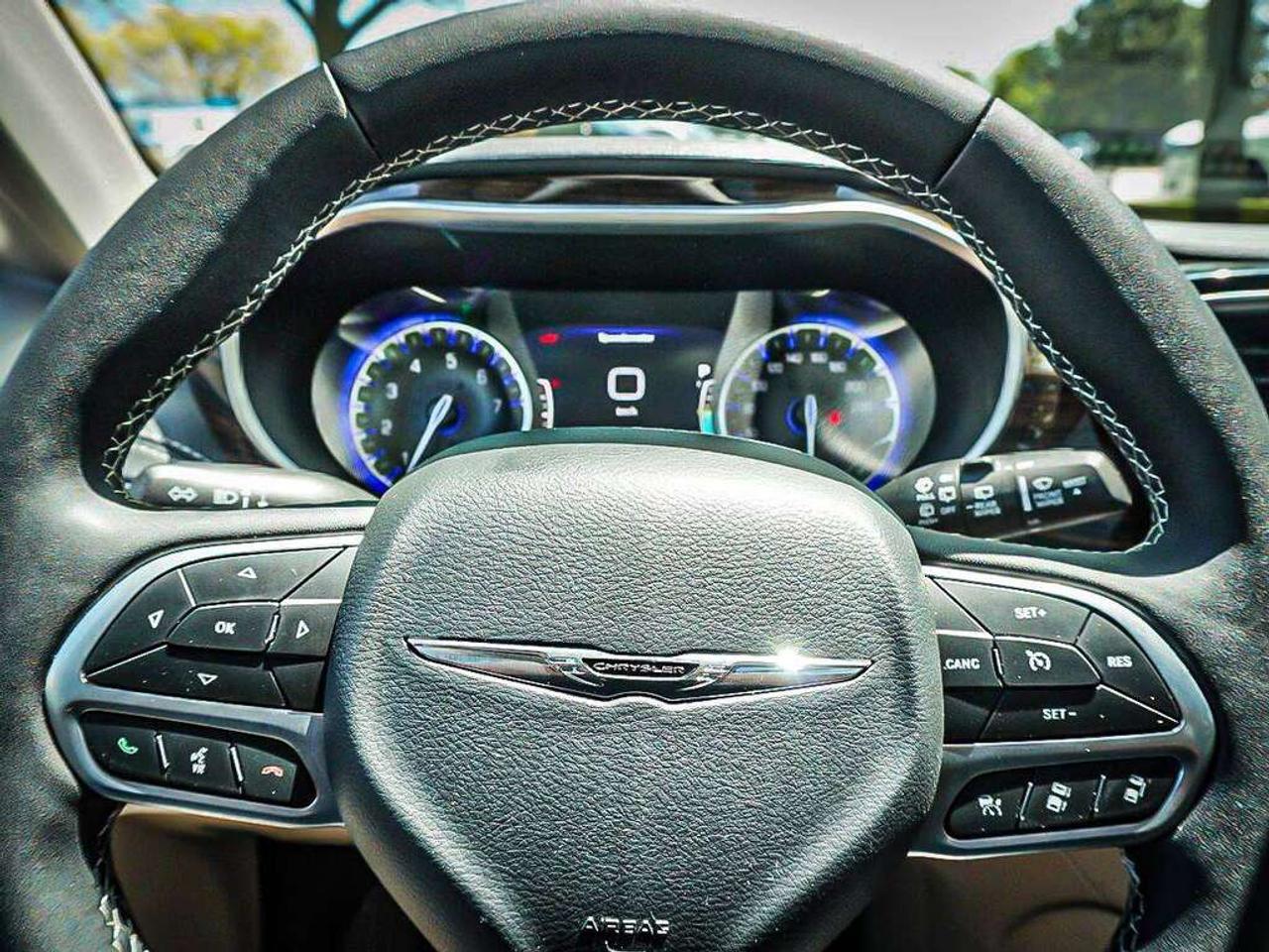 2024 Chrysler Pacifica  Photo