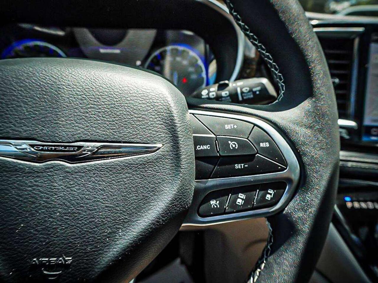 2024 Chrysler Pacifica  Photo