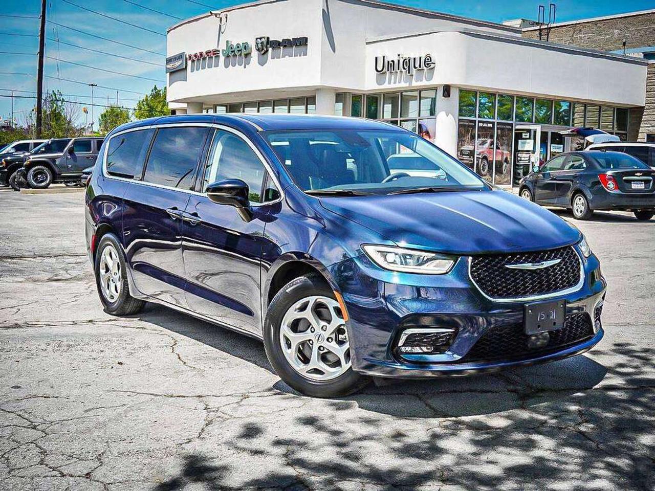 2024 Chrysler Pacifica  Photo