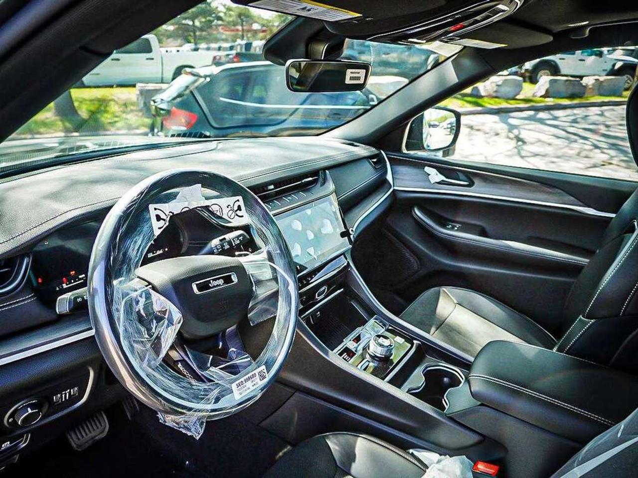 2026 Jeep Grand Cherokee L  Photo