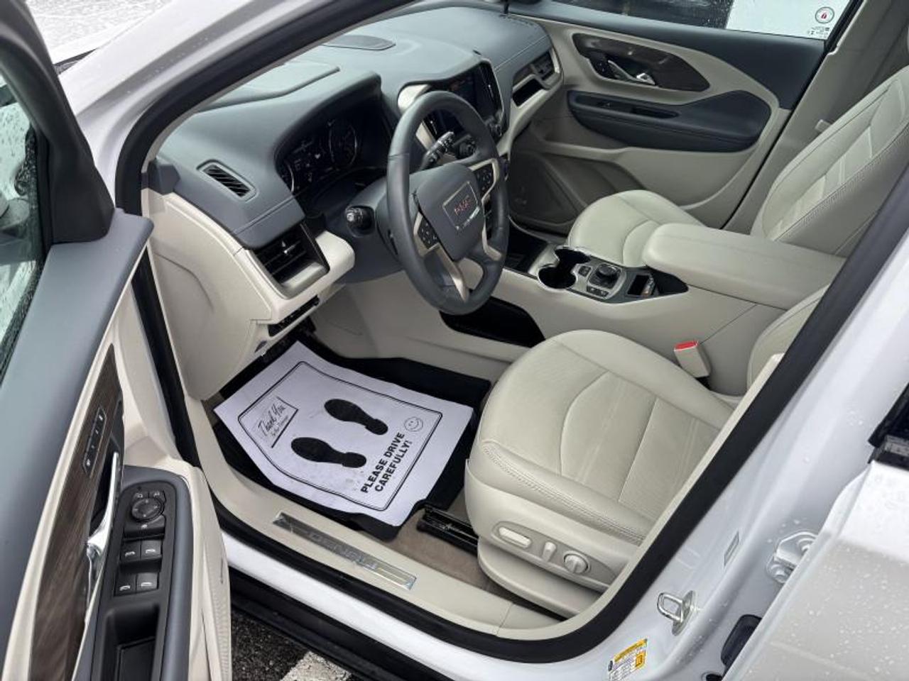 2024 GMC Terrain Denali 4dr All-Wheel Drive Photo