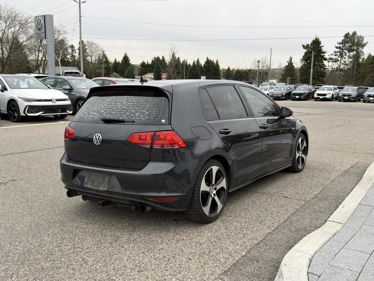 2017 Volkswagen Golf GTI  Photo