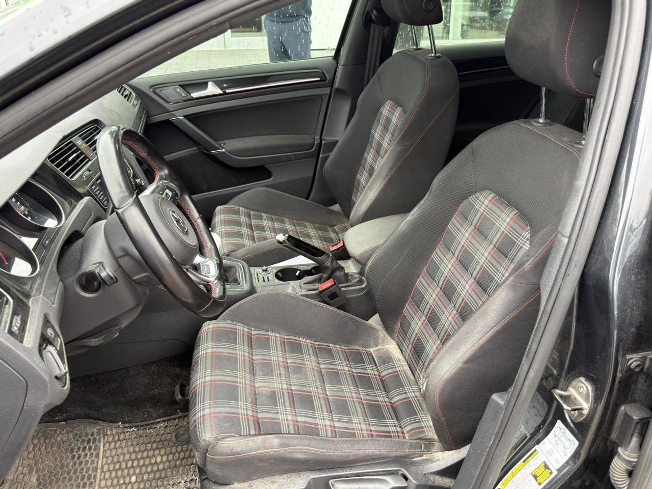 2017 Volkswagen Golf GTI  Photo