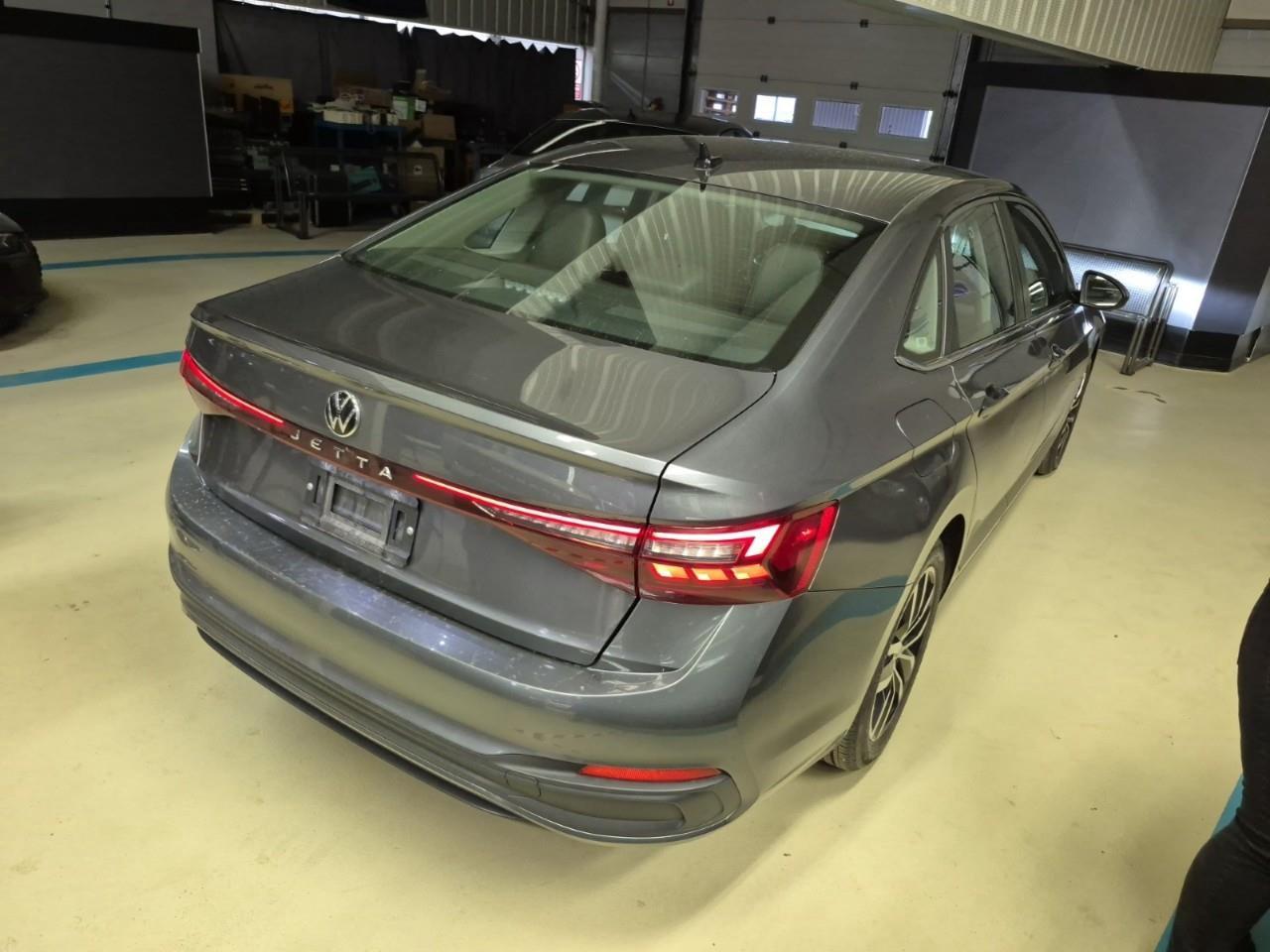 2025 Volkswagen Jetta Comfortline 4dr Sedan Photo