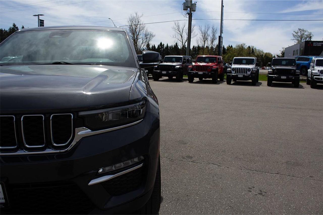 2022 Jeep Grand Cherokee  Photo
