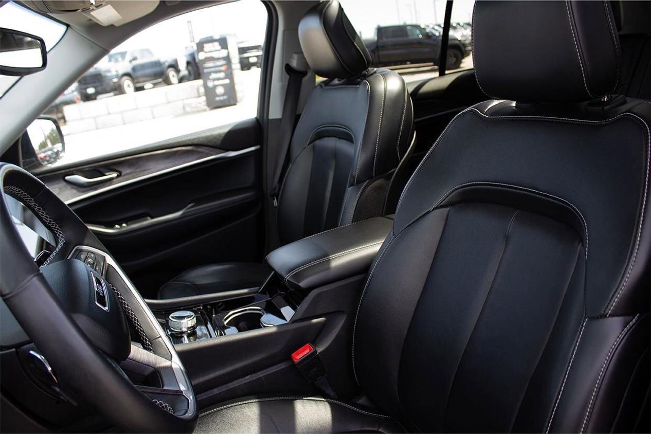 2022 Jeep Grand Cherokee  Photo