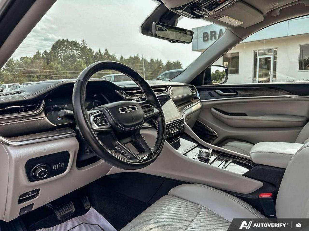 2021 Jeep Grand Cherokee 7 PASSENGER SEATING. TRAILER TOW PKG. SURROUND VIEW CAMERA. CERTIFIED. Photo