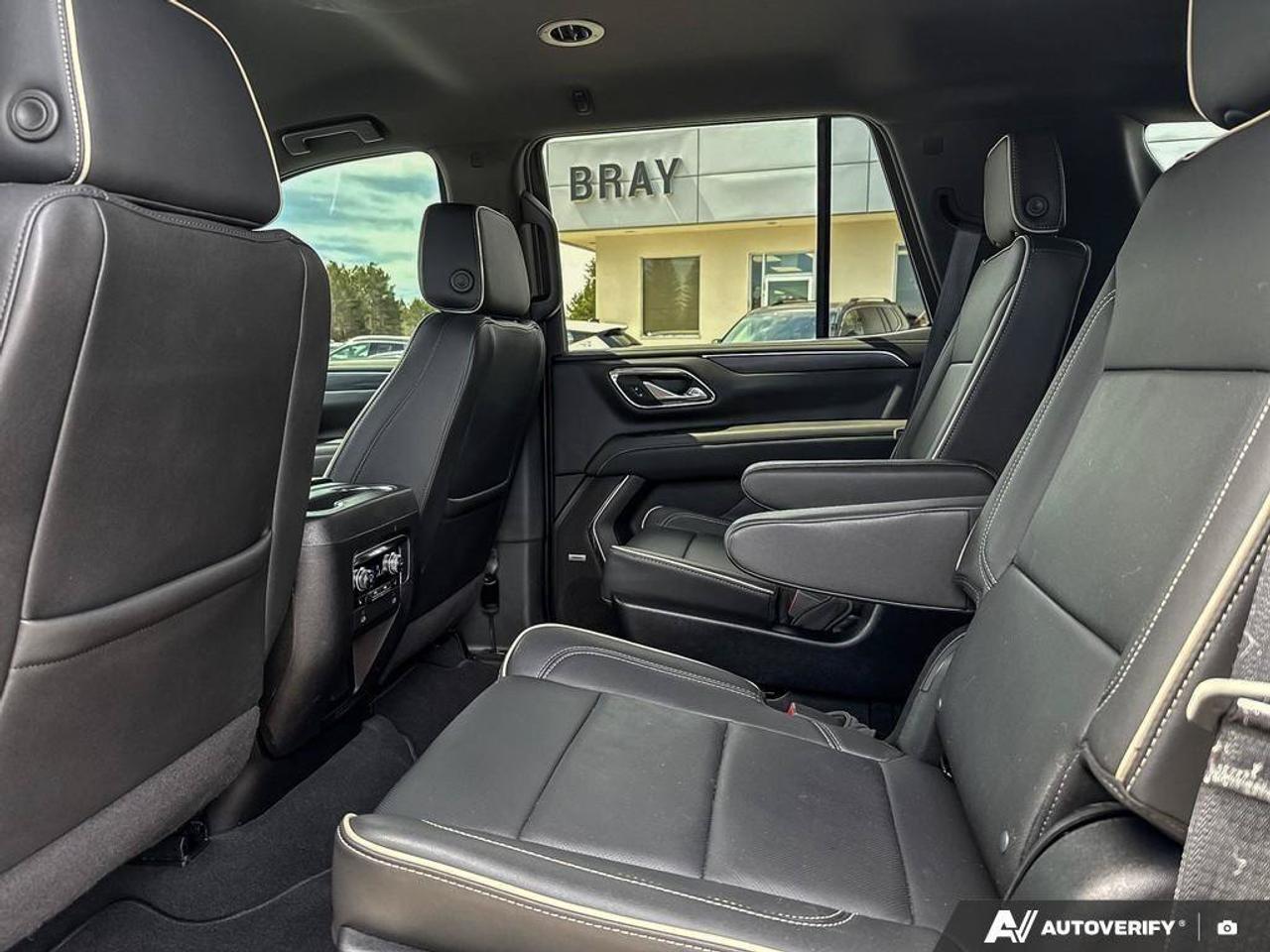 2024 GMC Yukon SLT SLT LUXURY PKG. MAX TRAILERING PKG. PROGRADE T Photo