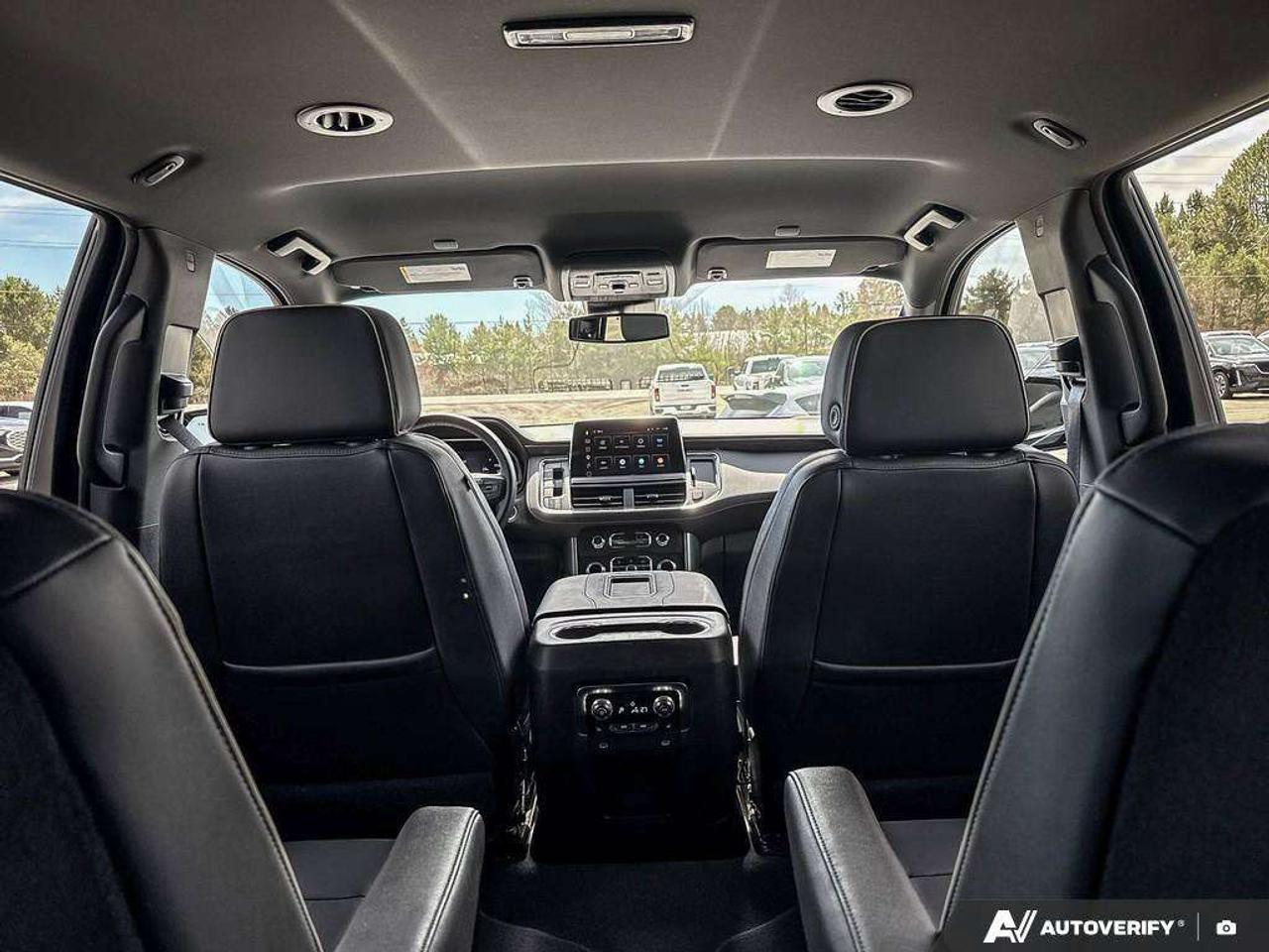2024 GMC Yukon SLT LUXURY PKG. MAX TRAILERING PKG. PROGRADE TRAILERING SYSTEM. HEATED SECOND ROW SEATS. HD SURROUND VISION. Photo