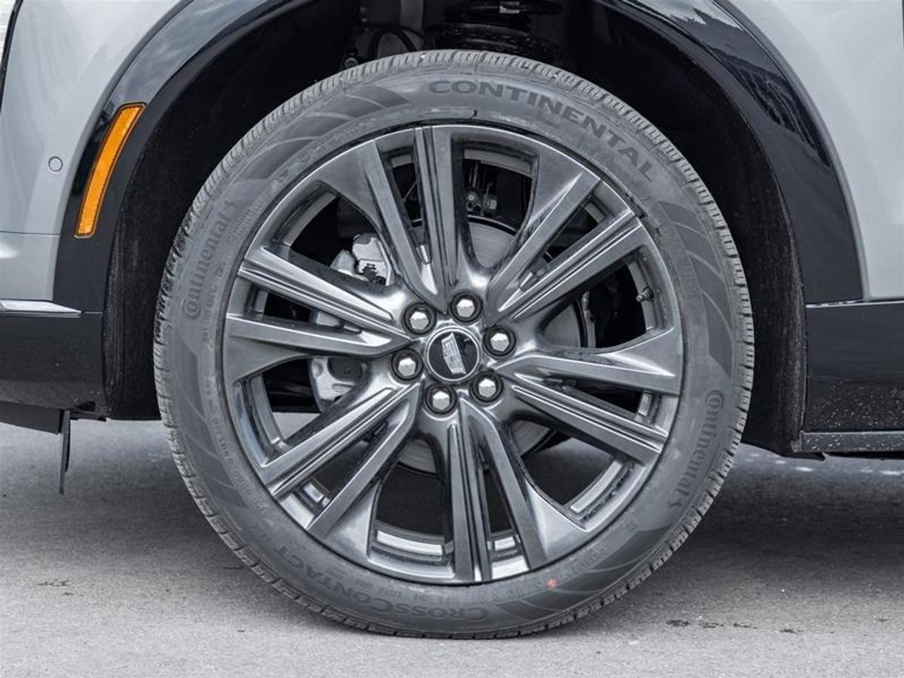 2026 Cadillac OPTIQ Premium Sport 4dr Photo3