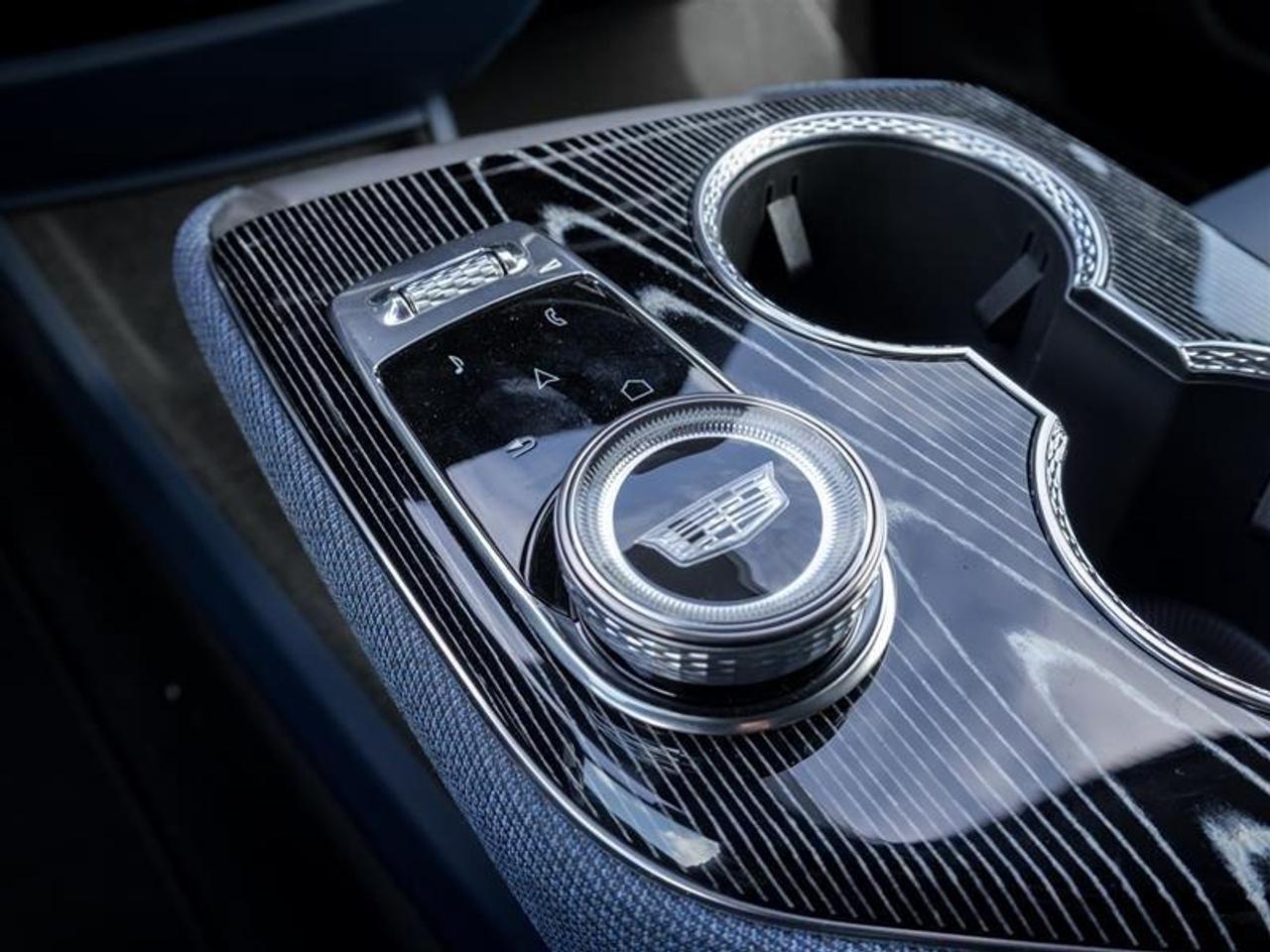 2026 Cadillac OPTIQ Premium Sport 4dr Photo