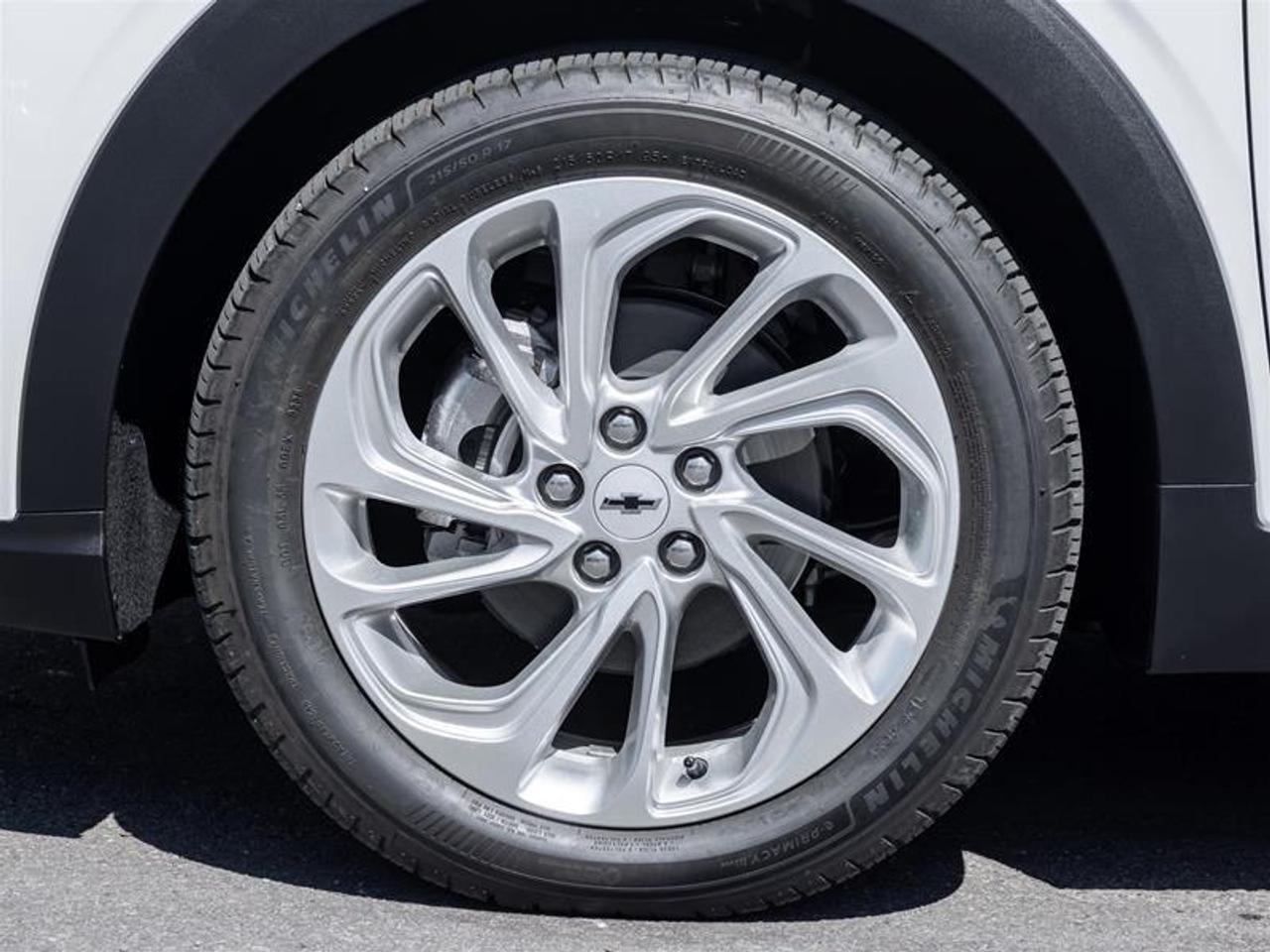 2027 Chevrolet Bolt LT 4dr Photo
