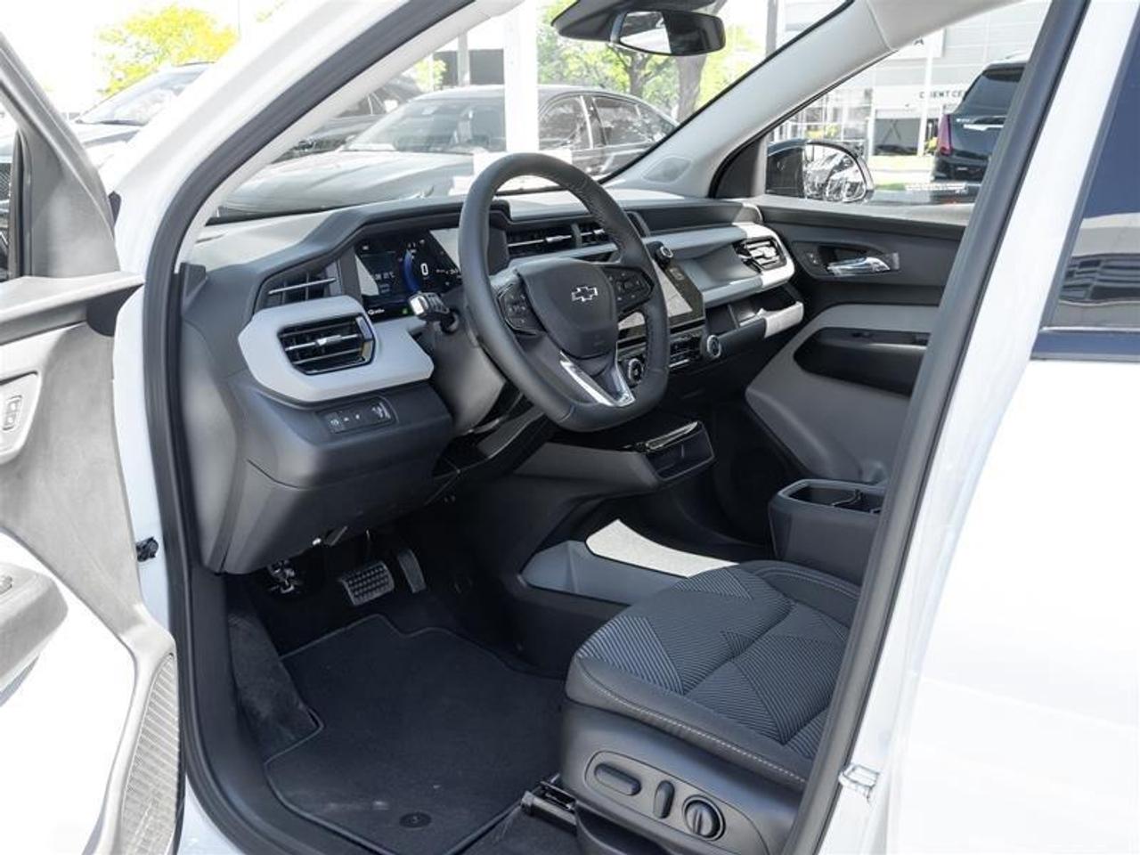 2027 Chevrolet Bolt LT 4dr Photo