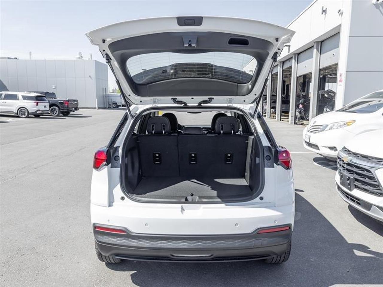 2027 Chevrolet Bolt LT 4dr Photo