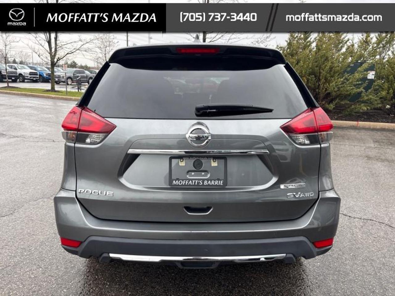 2018 Nissan Rogue SV Photo