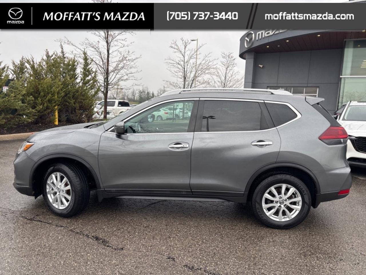 2018 Nissan Rogue SV Photo