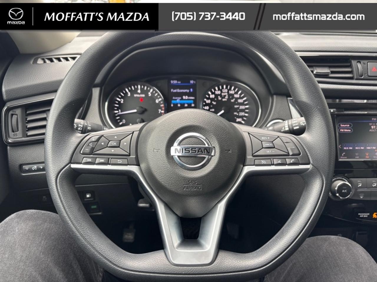 2018 Nissan Rogue SV Photo
