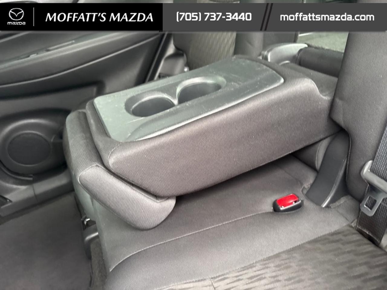 2018 Nissan Rogue SV Photo
