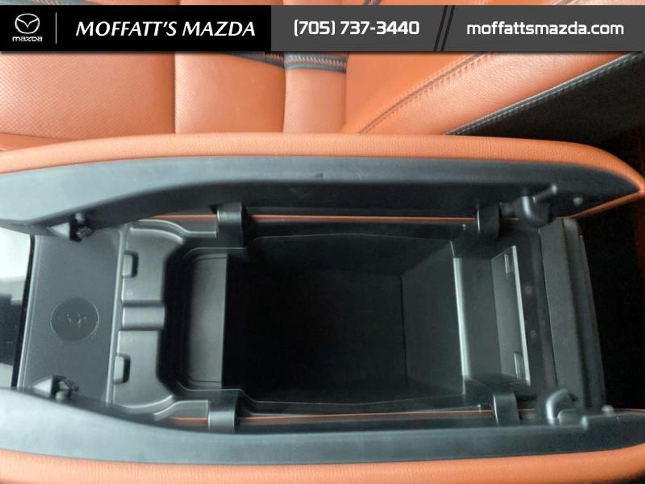 2024 Mazda CX-50 GT Photo