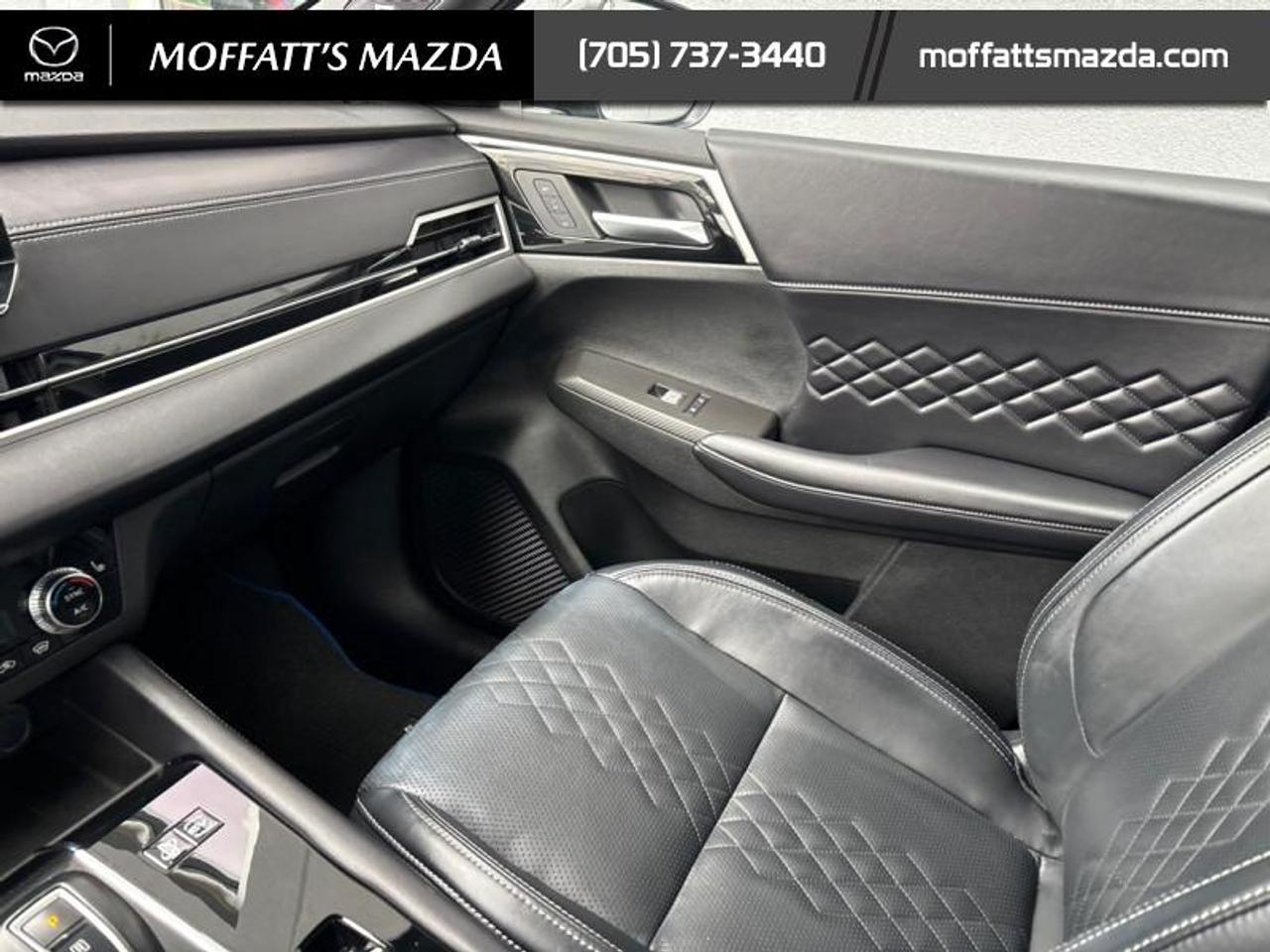 2024 Mitsubishi Outlander GT NOIR Photo
