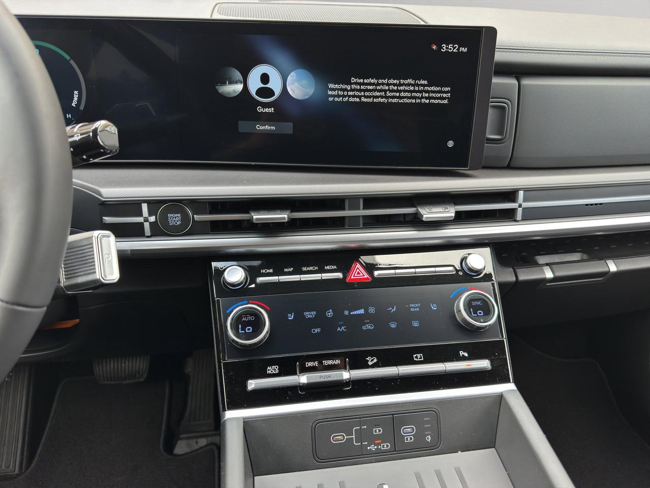 2026 Hyundai Santa Fe Hybrid PREFERRED Photo