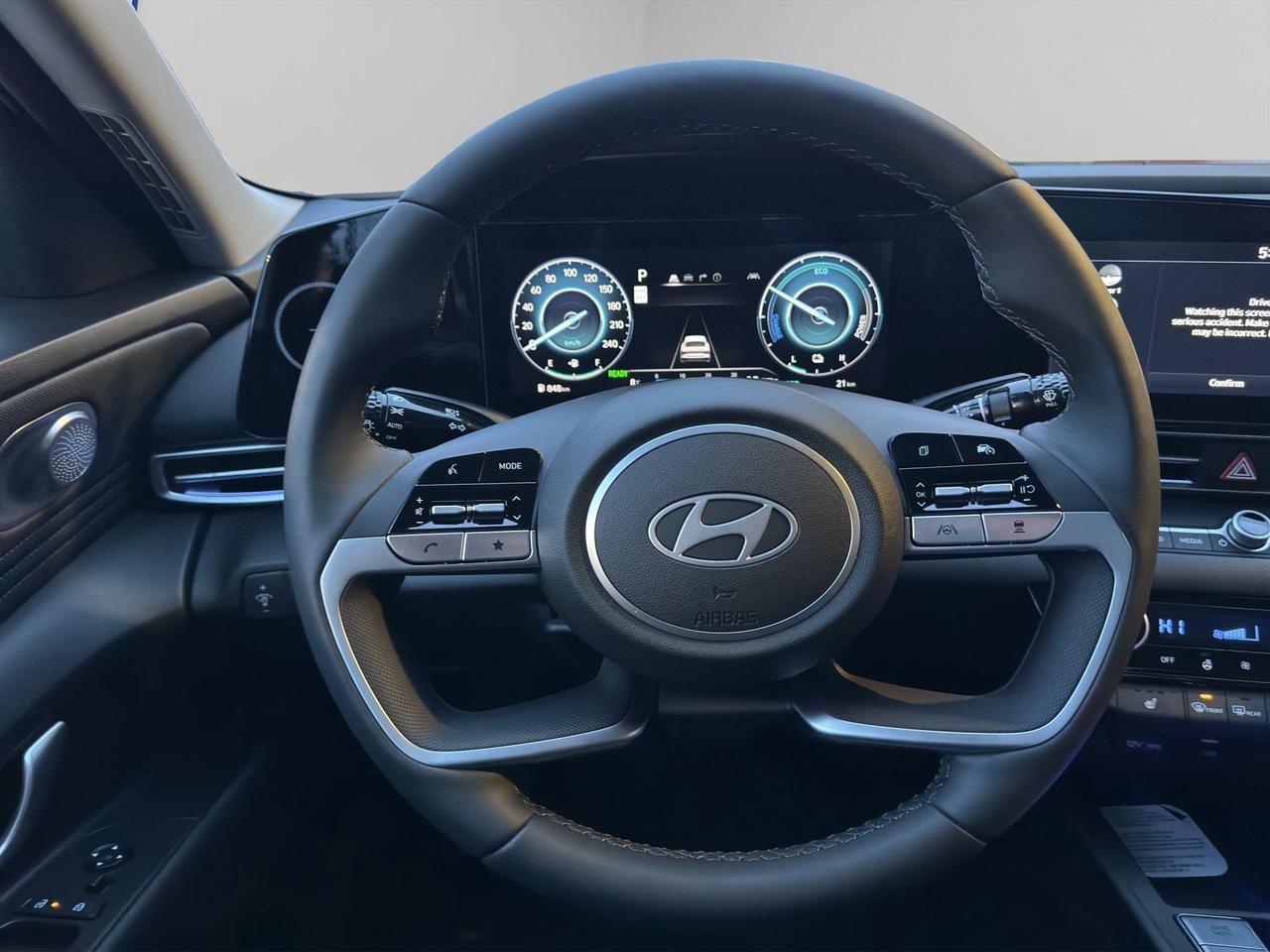 2026 Hyundai Elantra Hybrid Luxury Photo