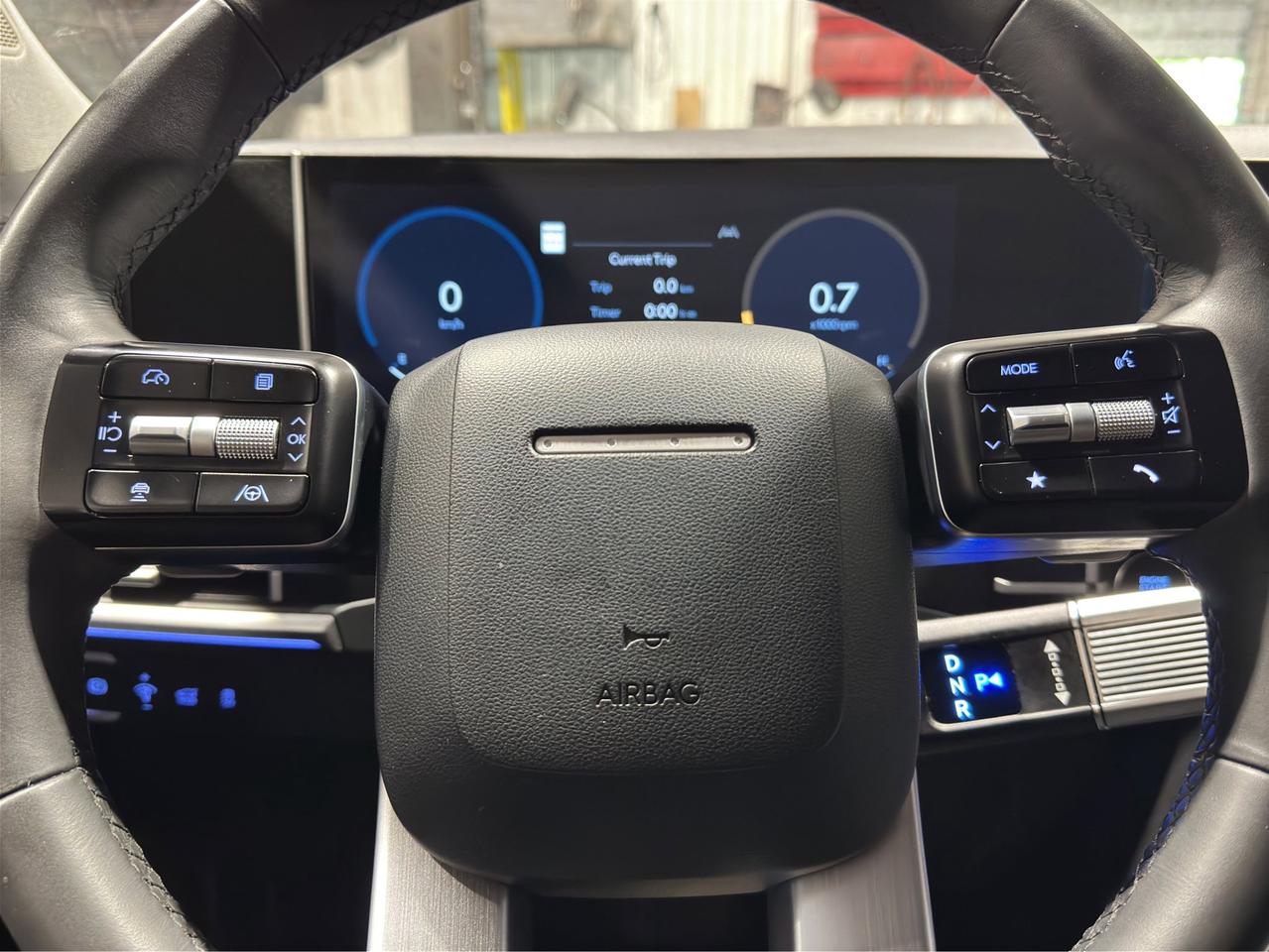 2024 Hyundai Santa Fe Luxury | Reverse Cam | Heated Seats Photo