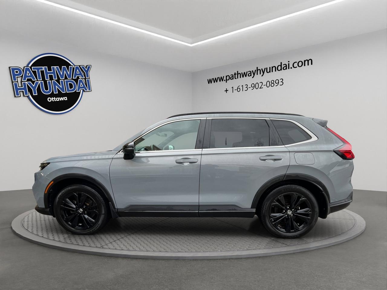 2023 Honda CR-V Hybrid Touring | Reverse Cam | Heated Seats Photo