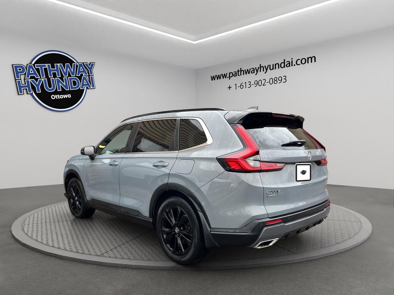 2023 Honda CR-V Hybrid Touring | Reverse Cam | Heated Seats Photo