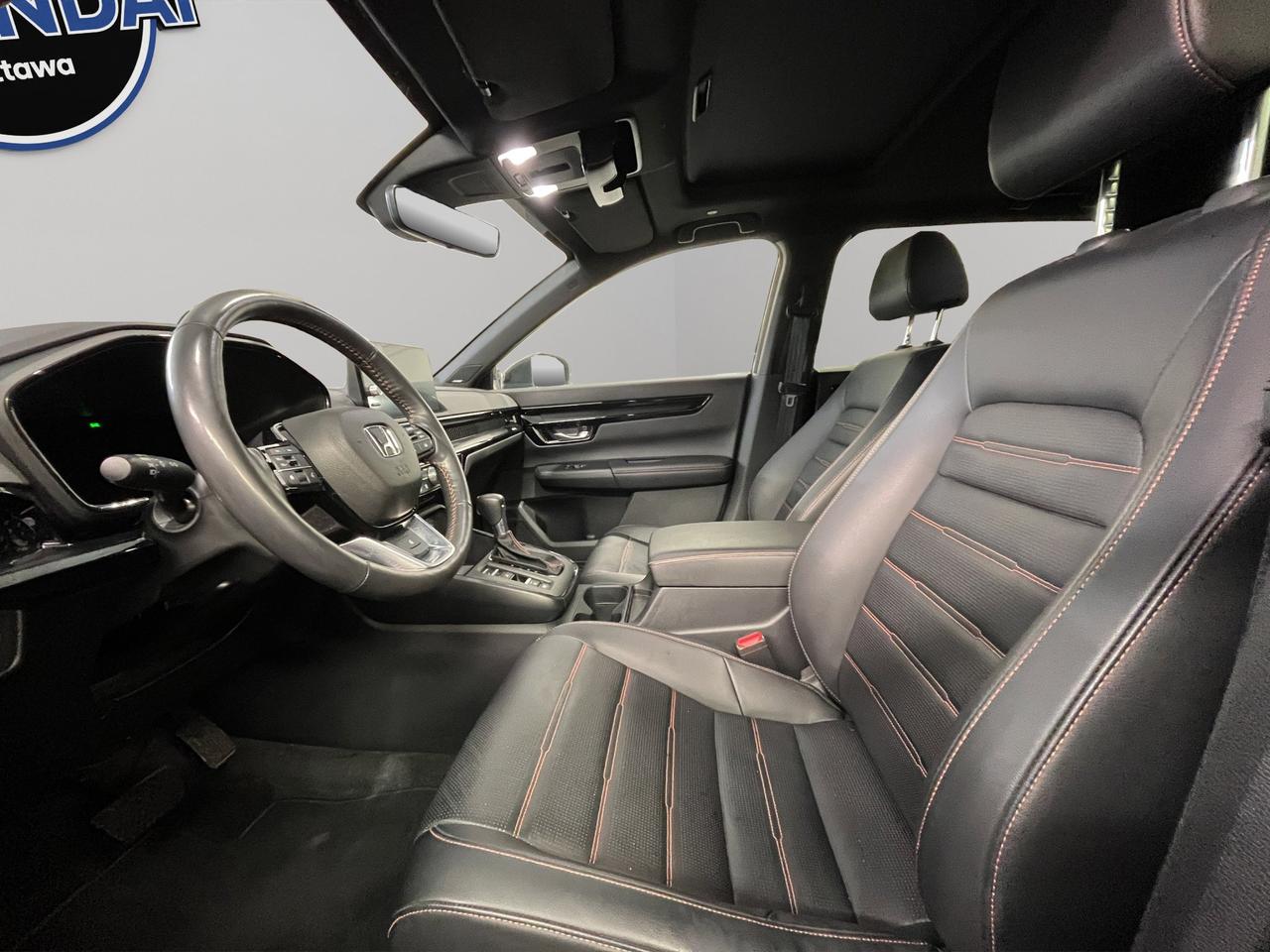 2023 Honda CR-V Hybrid Touring | Reverse Cam | Heated Seats Photo