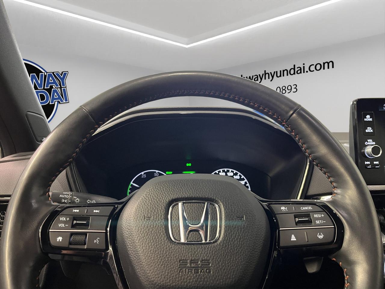 2023 Honda CR-V Hybrid Touring | Reverse Cam | Heated Seats Photo