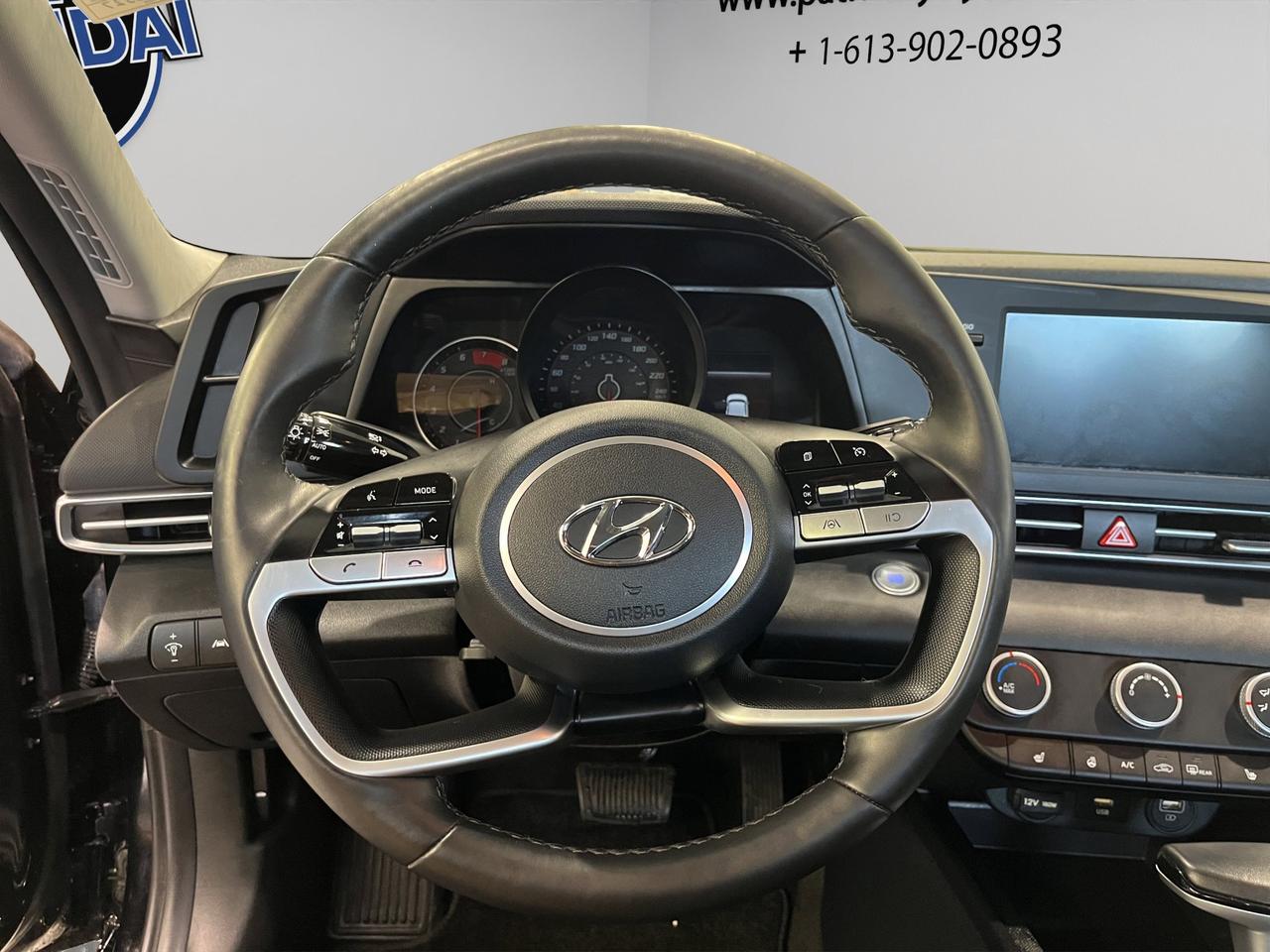 2023 Hyundai Elantra Preferred | Reverse Cam | Heated Seats Photo