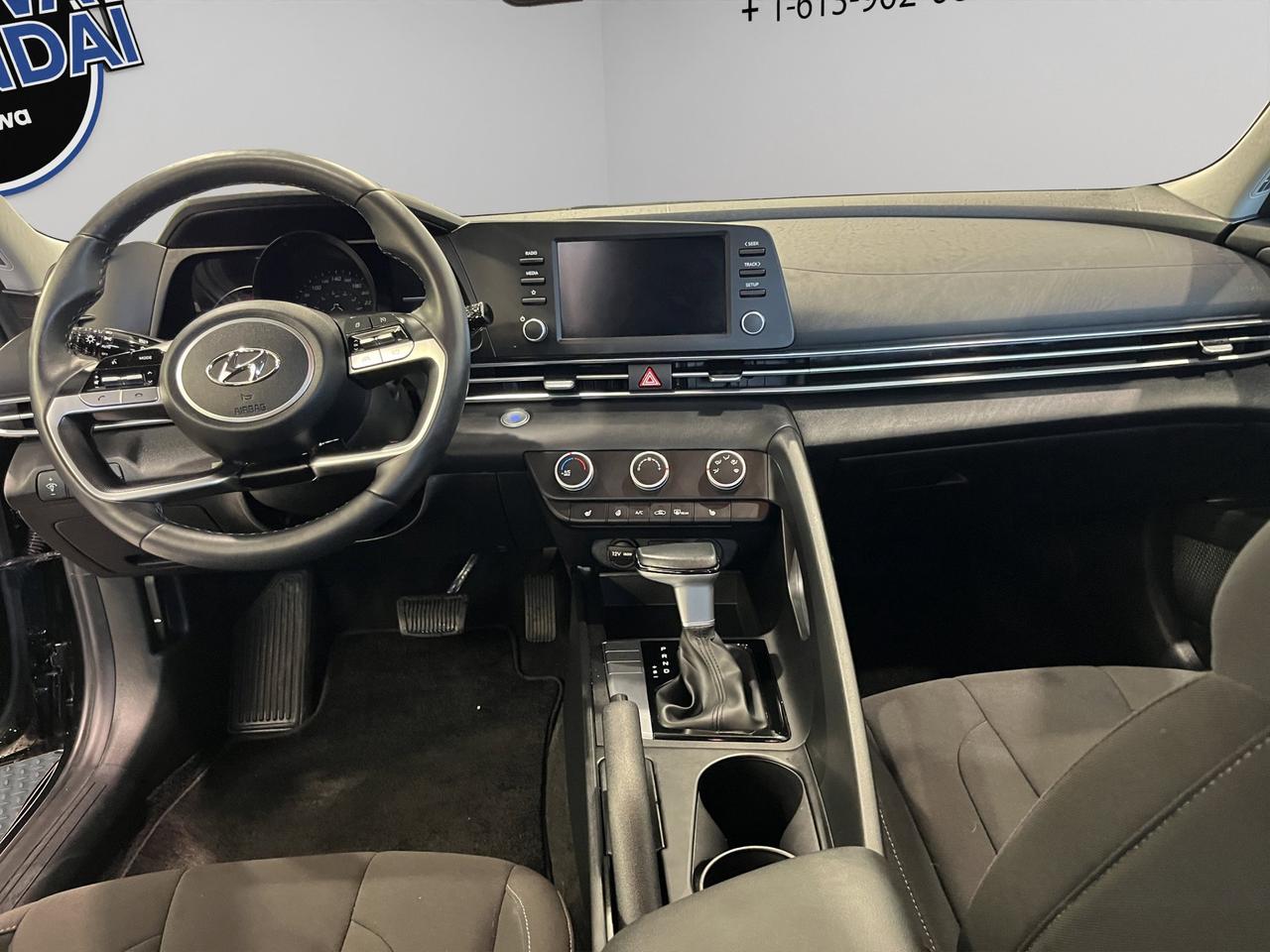 2023 Hyundai Elantra Preferred | Reverse Cam | Heated Seats Photo