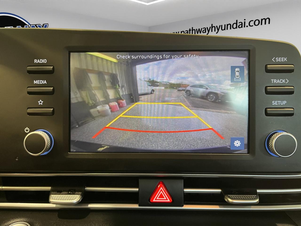 2023 Hyundai Elantra Preferred | Reverse Cam | Heated Seats Photo