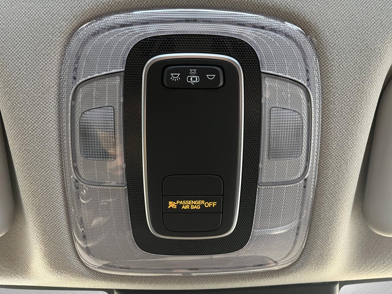 2023 Hyundai Elantra Preferred | Reverse Cam | Heated Seats Photo