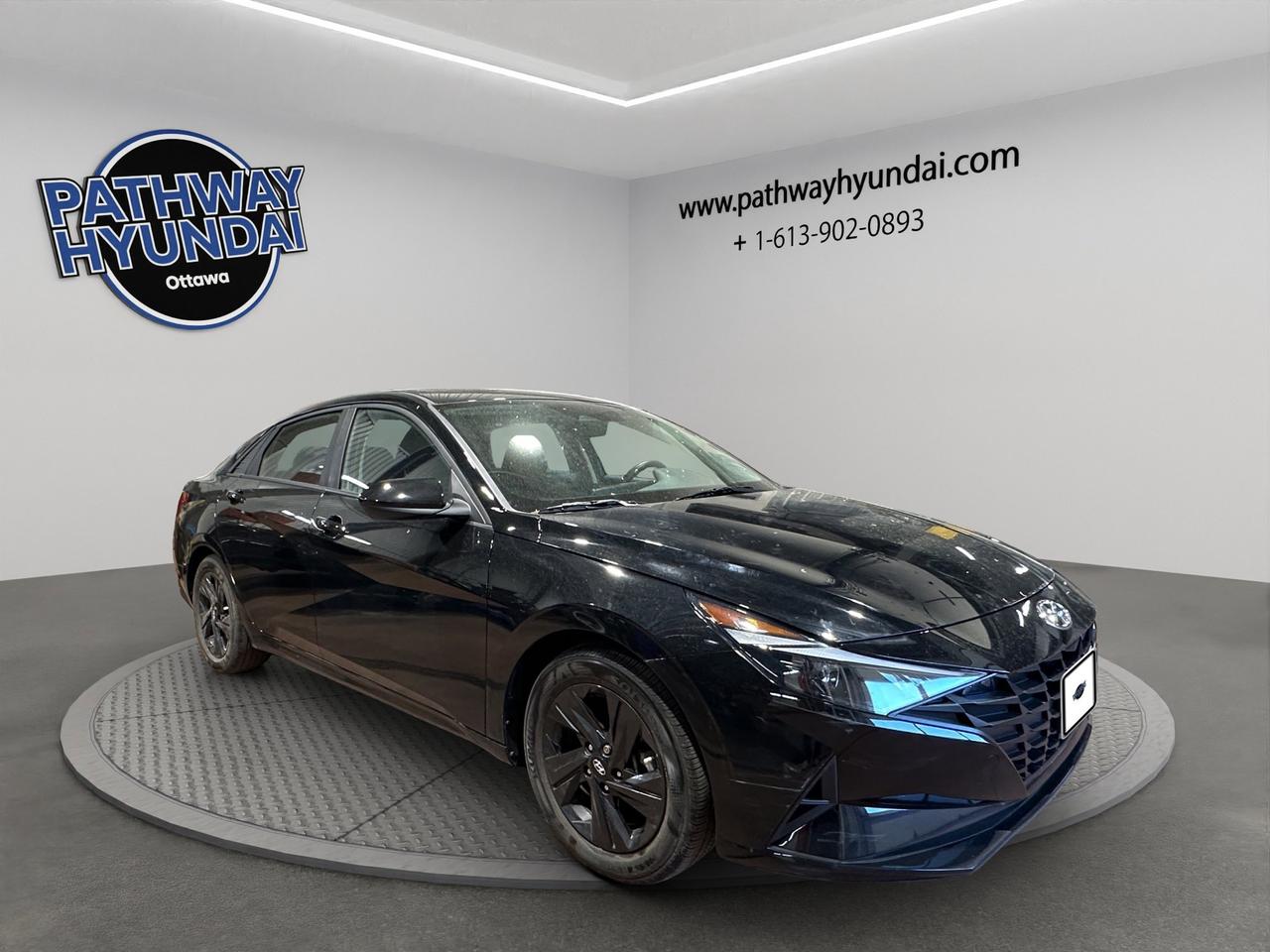 2023 Hyundai Elantra Preferred | Reverse Cam | Heated Seats Photo0
