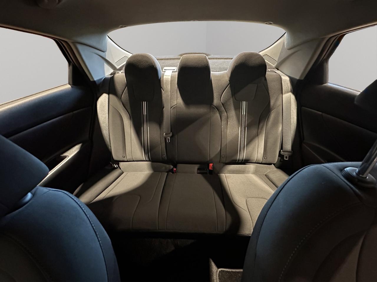 2023 Hyundai Elantra Preferred | Reverse Cam | Heated Seats Photo