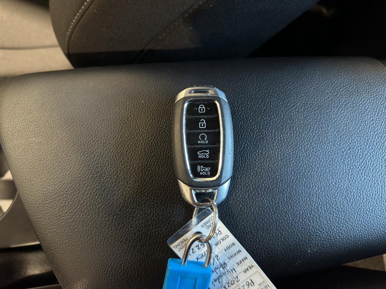 2023 Hyundai Elantra Preferred | Reverse Cam | Heated Seats Photo