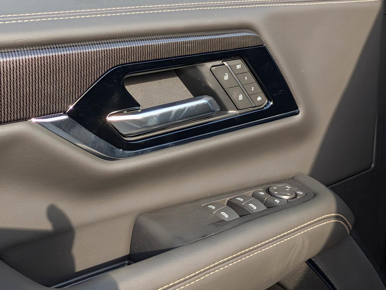 2026 GMC Yukon XL Elevation Photo